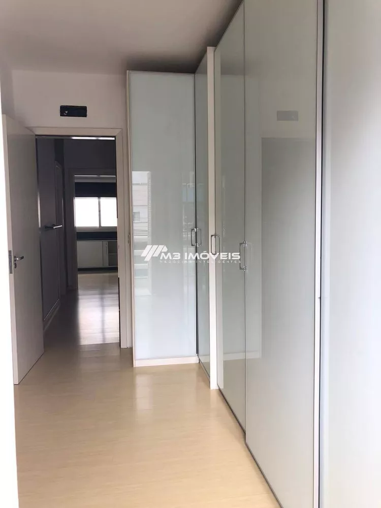 Apartamento à venda com 3 quartos, 176m² - Foto 4