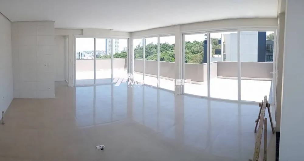 Cobertura, 3 quartos, 267 m² - Foto 2