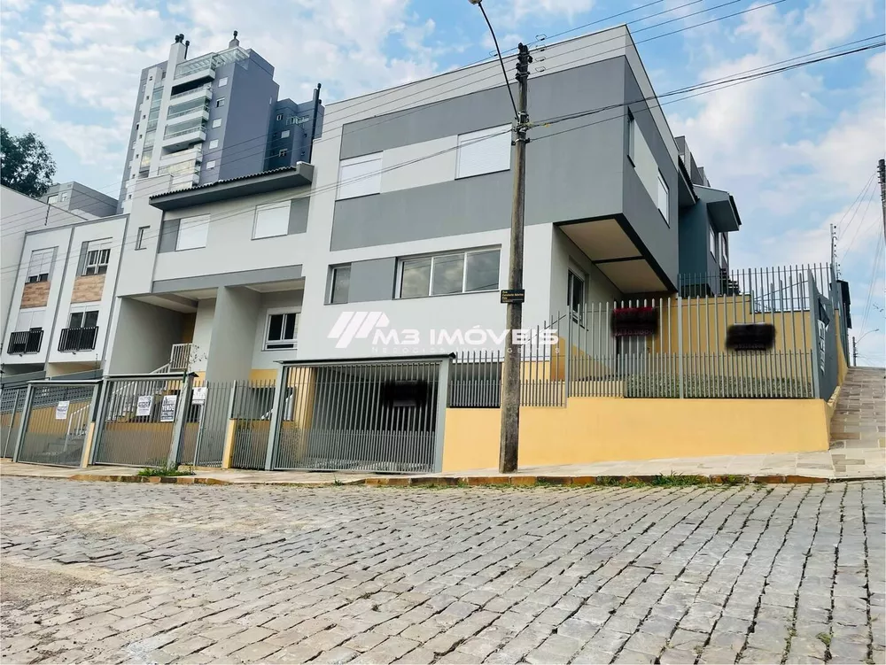 Sobrado à venda com 3 quartos, 118m² - Foto 1