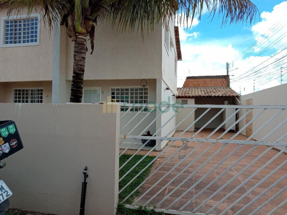 Sobrado para alugar com 2 quartos, 120m² - Foto 2