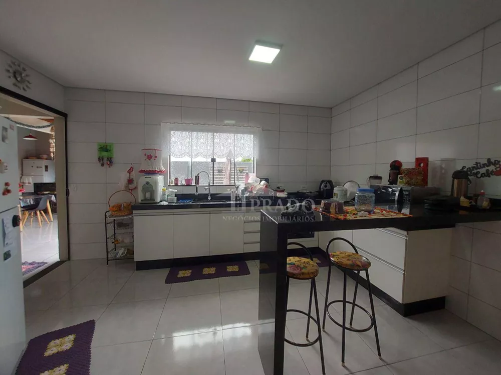 Casa à venda com 3 quartos, 200m² - Foto 6