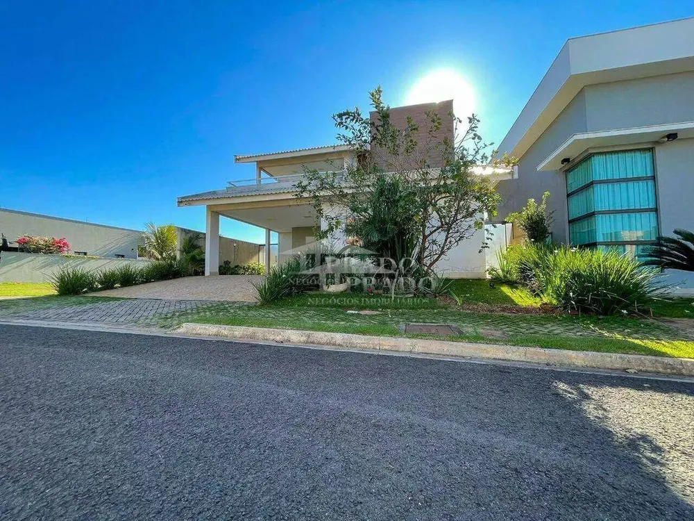 Sobrado, 5 quartos, 267 m² - Foto 1