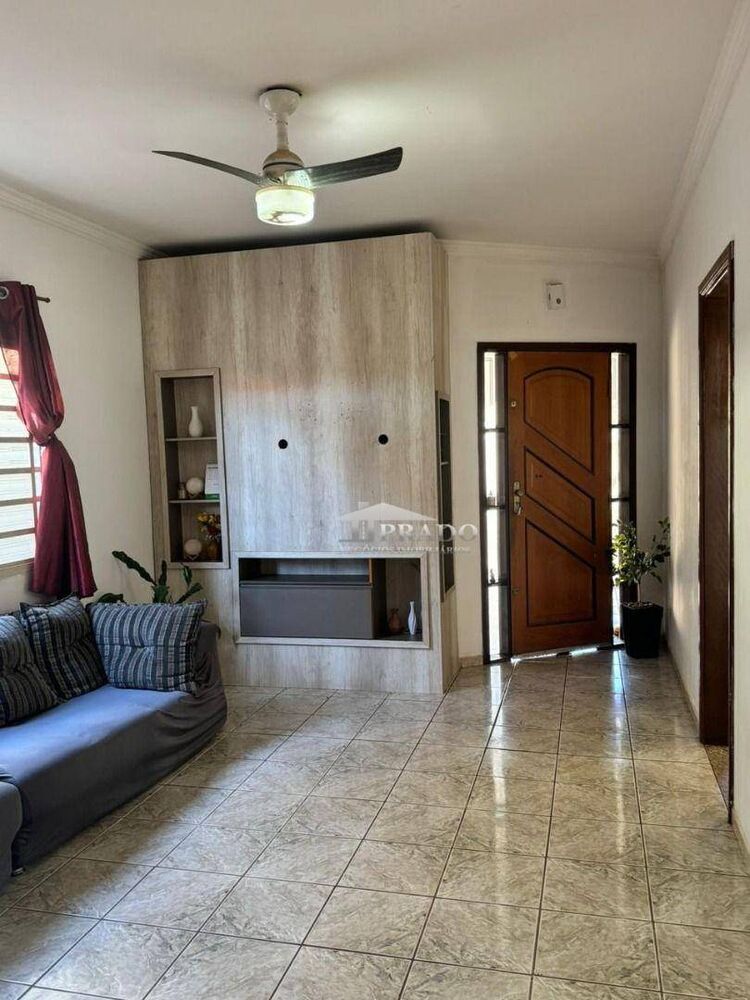 Casa à venda com 3 quartos, 137m² - Foto 2
