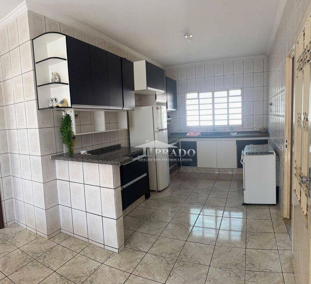 Casa à venda com 3 quartos, 137m² - Foto 4