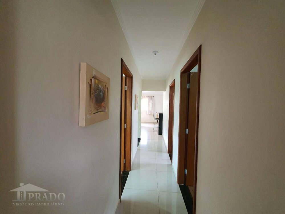 Casa à venda com 3 quartos, 174m² - Foto 3