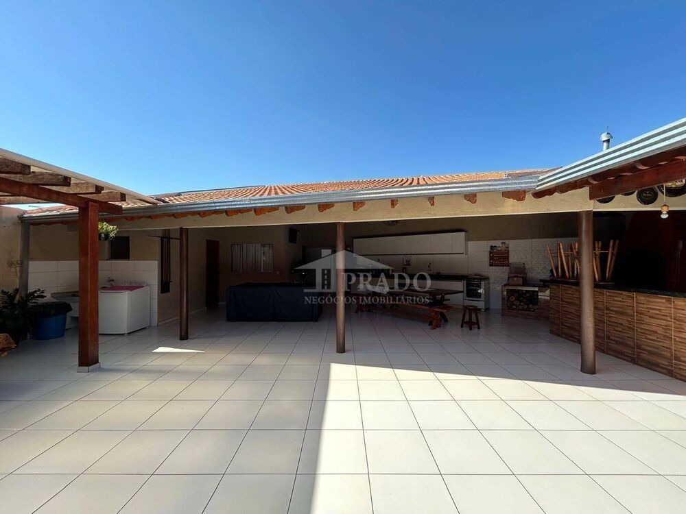 Casa, 4 quartos, 280 m² - Foto 1