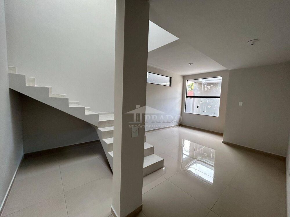 Sobrado, 3 quartos, 200 m² - Foto 1