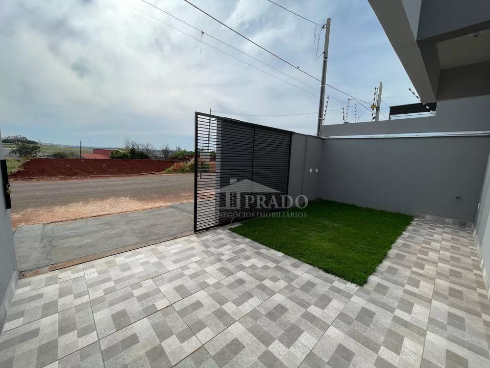 Casa à venda com 3 quartos, 70m² - Foto 3