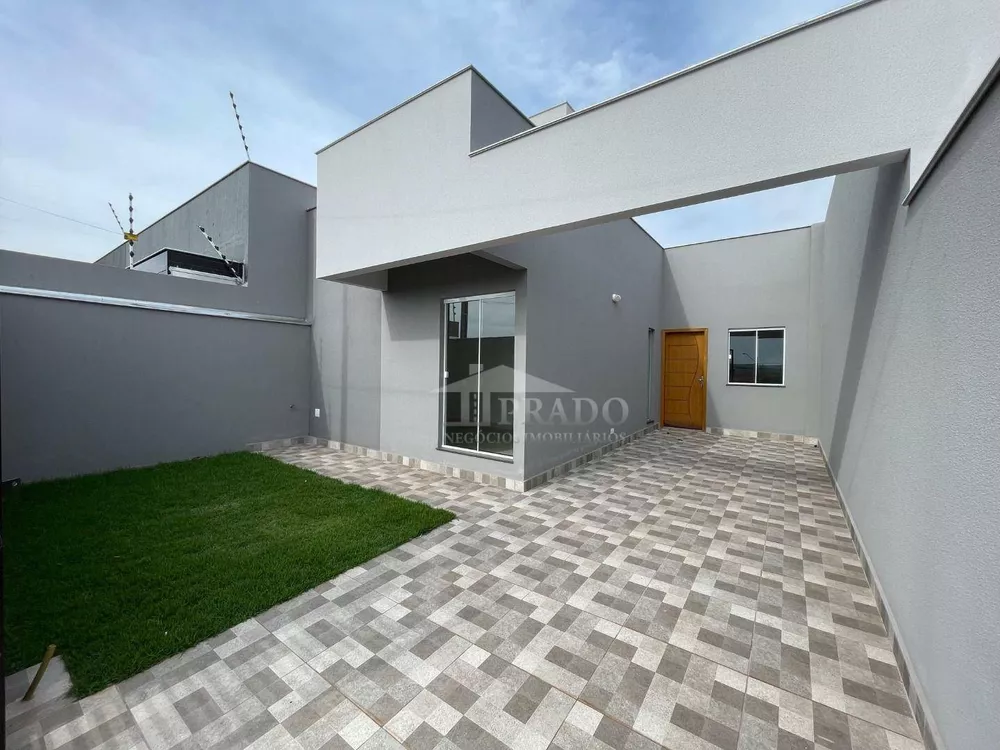 Casa à venda com 3 quartos, 70m² - Foto 2