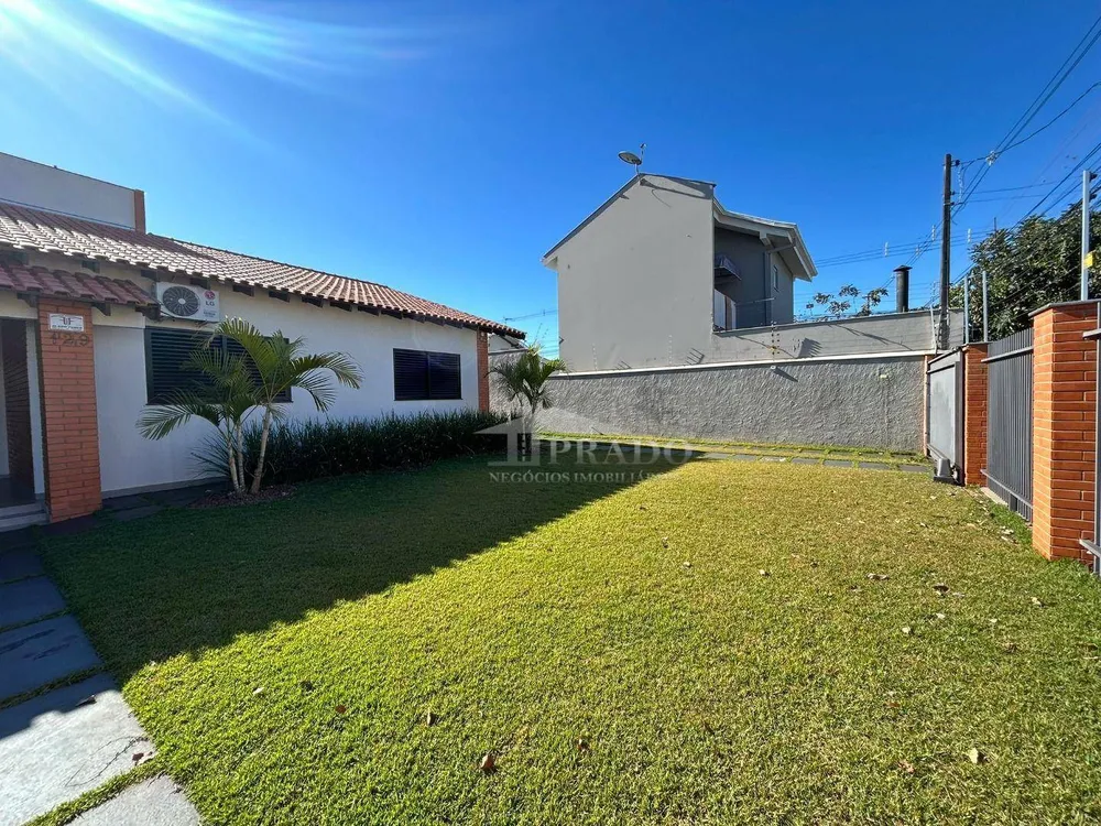 Casa, 3 quartos, 232 m² - Foto 1