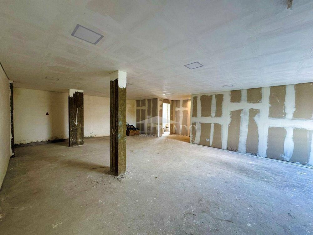 Casa à venda com 4 quartos, 347m² - Foto 11