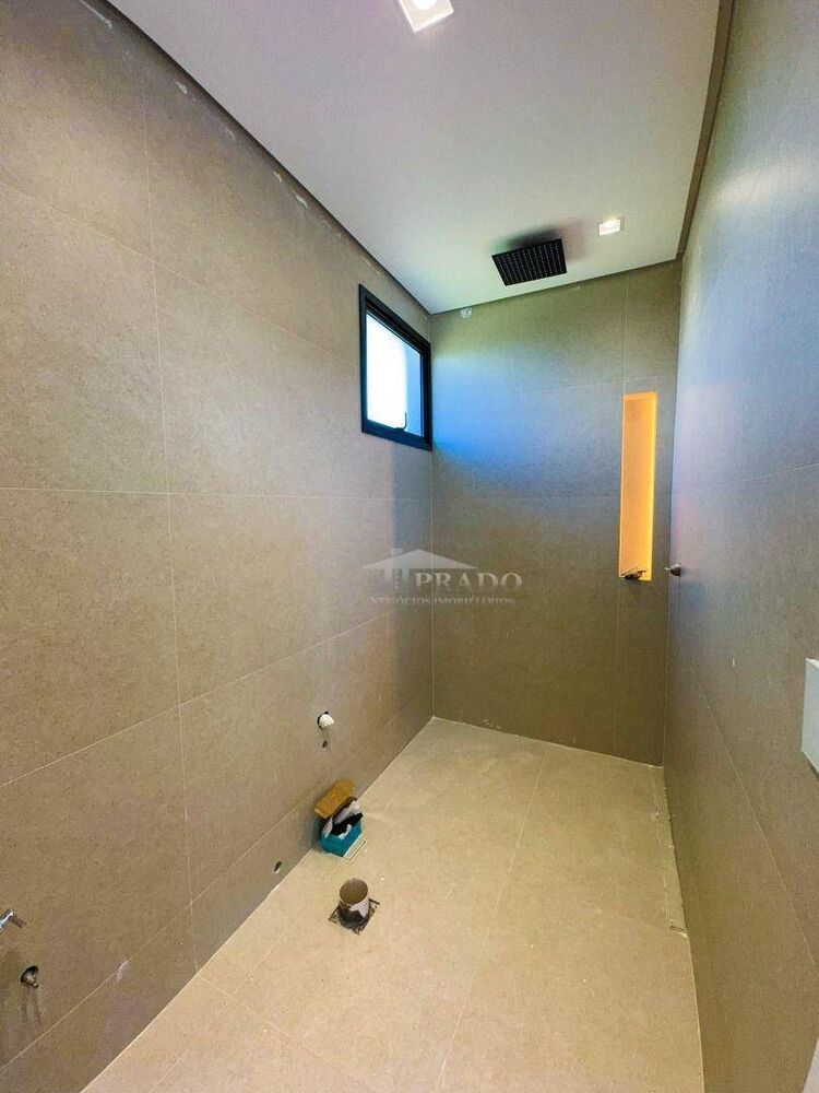 Casa à venda com 4 quartos, 347m² - Foto 9
