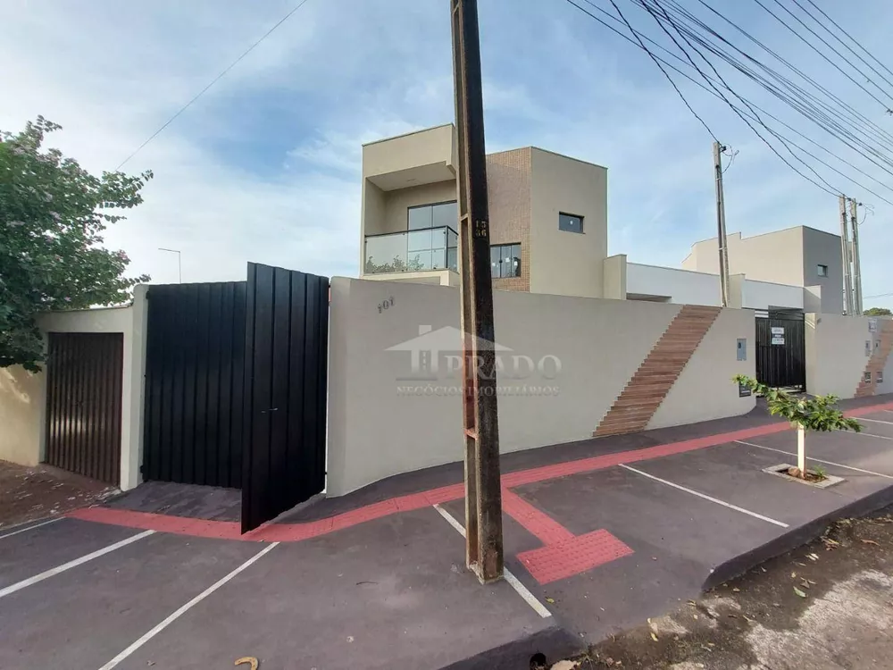 Sobrado à venda com 2 quartos, 99m² - Foto 1