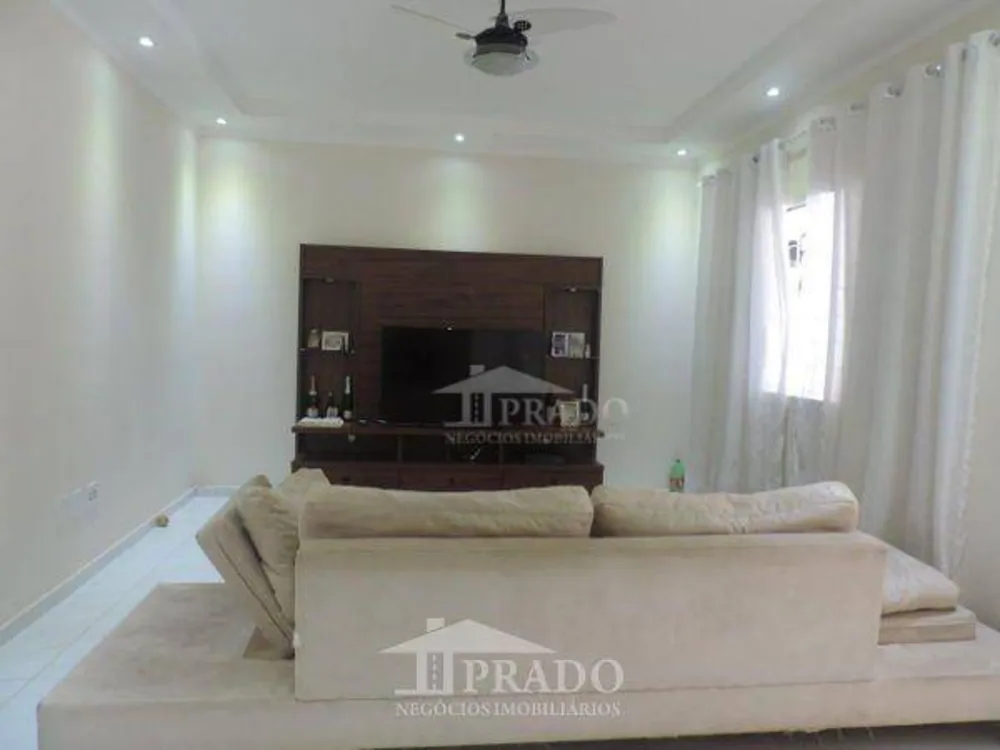 Casa, 3 quartos, 210 m² - Foto 3
