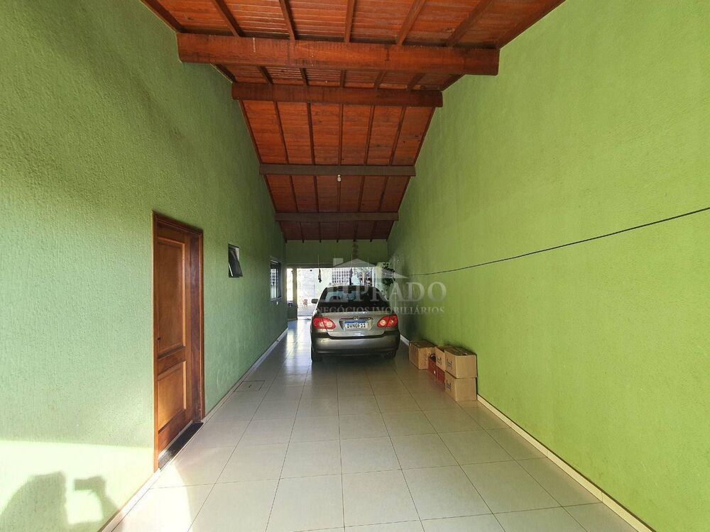 Casa à venda com 4 quartos, 166m² - Foto 1