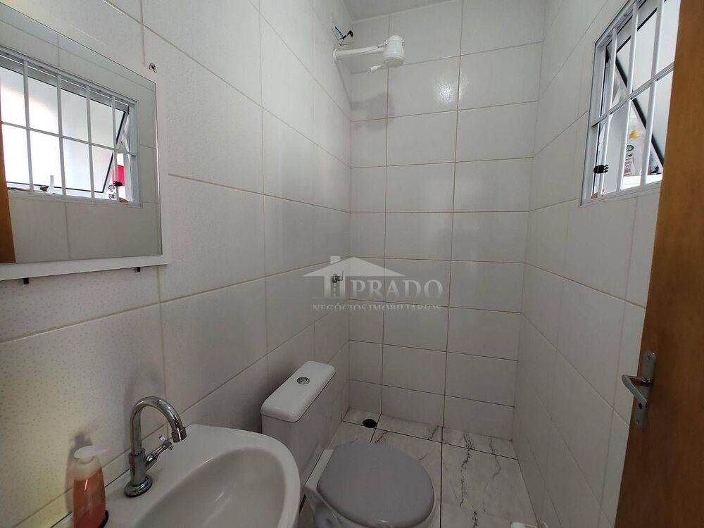 Casa à venda com 2 quartos, 90m² - Foto 11