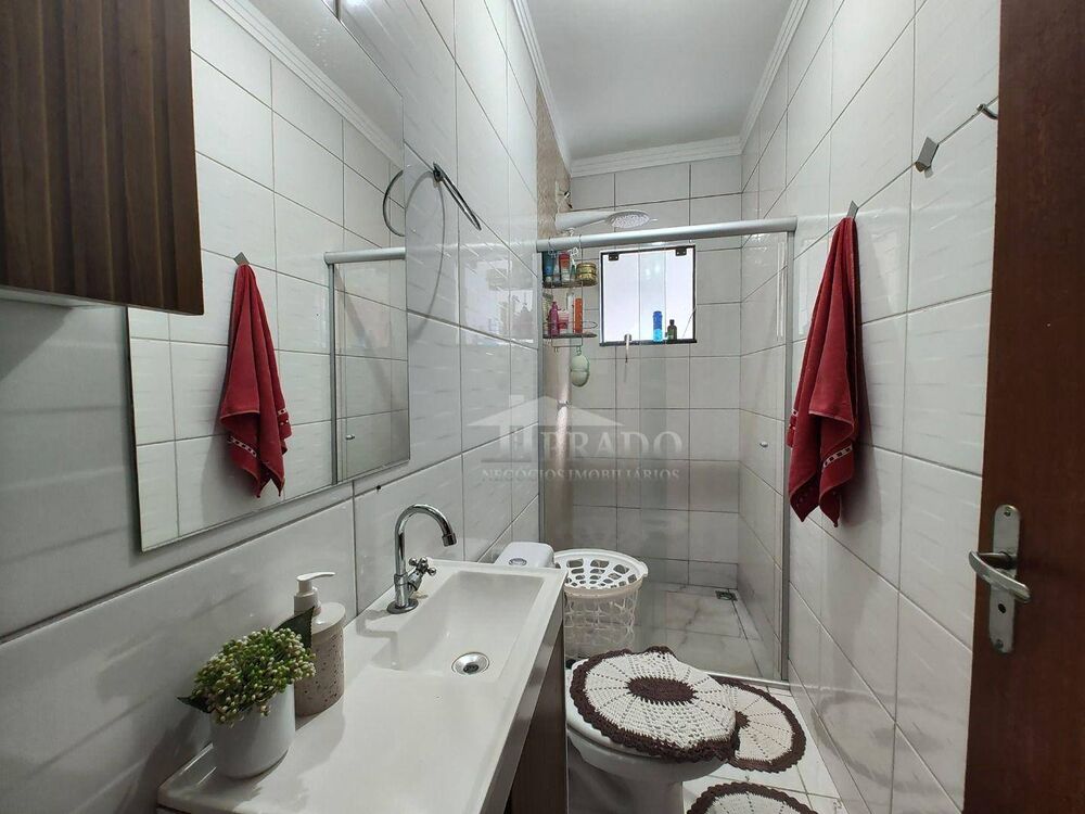 Casa à venda com 2 quartos, 90m² - Foto 5