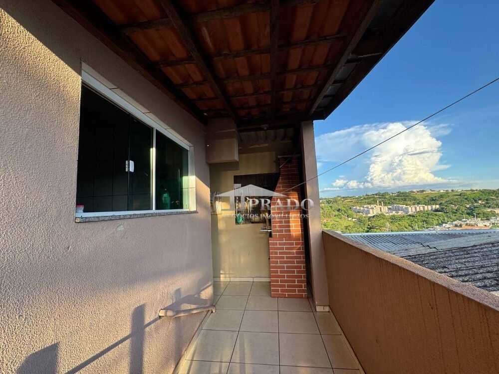 Casa à venda com 3 quartos, 130m² - Foto 9