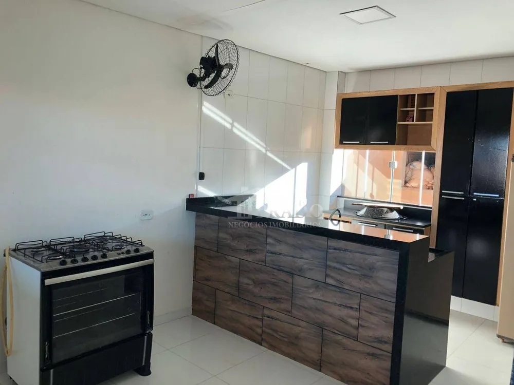Chácara, 3 quartos, 242 m² - Foto 2