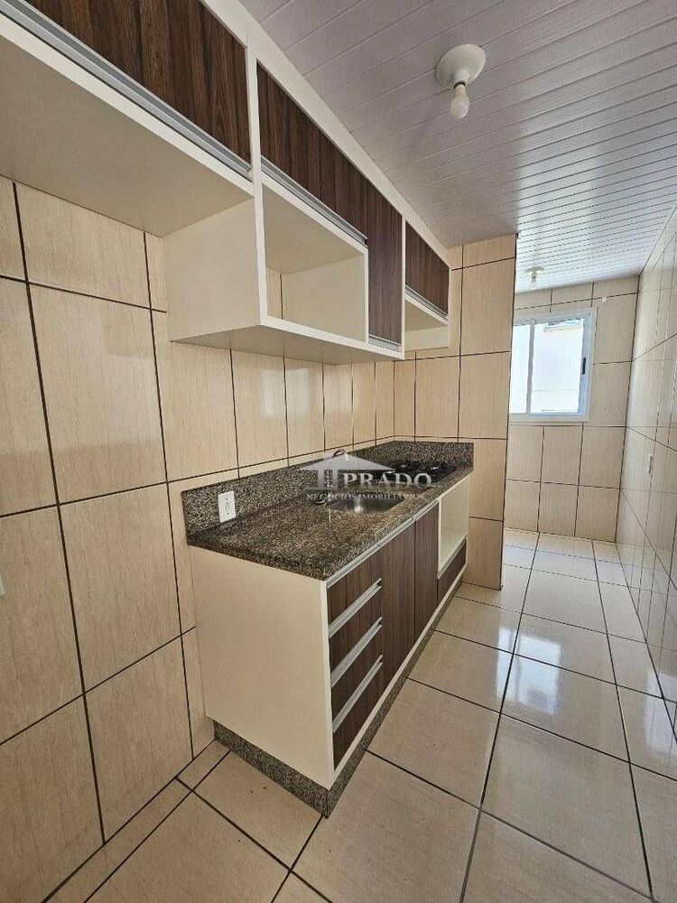 Apartamento à venda com 3 quartos, 61m² - Foto 2