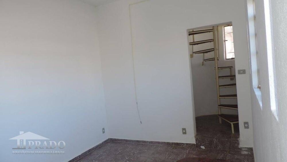 Sobrado à venda com 5 quartos, 117m² - Foto 3