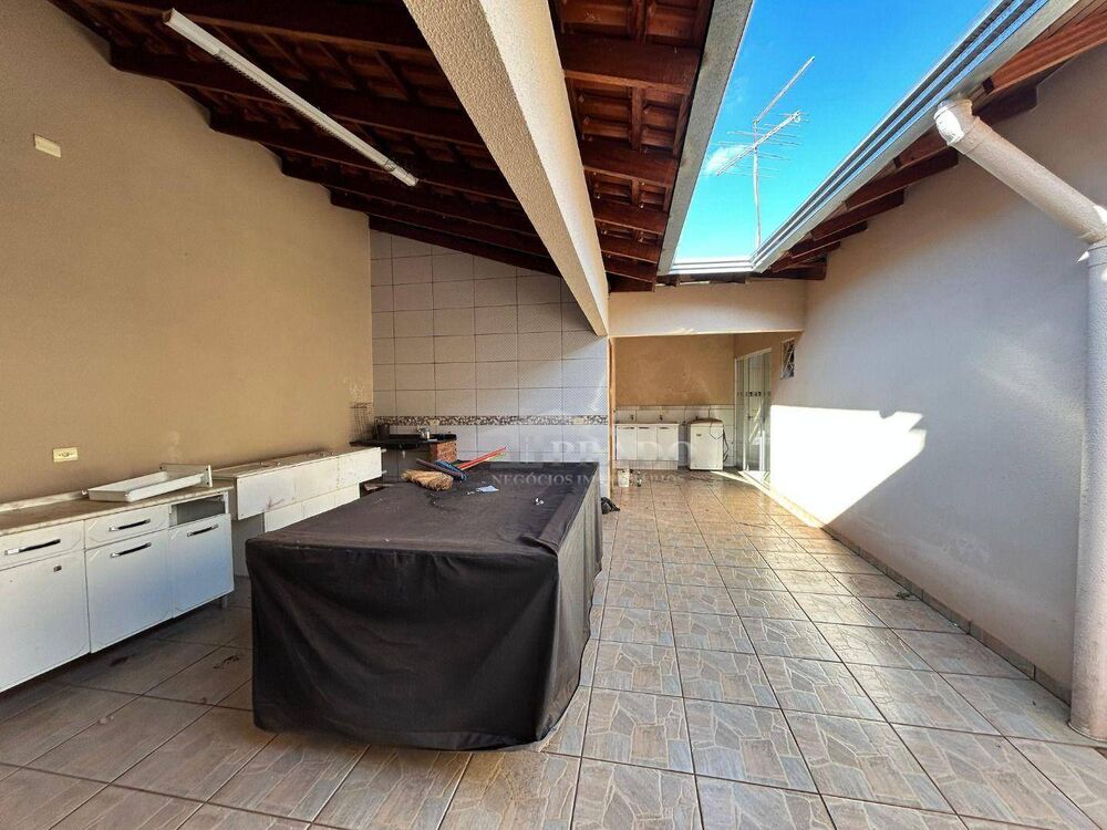 Casa à venda com 3 quartos, 140m² - Foto 11