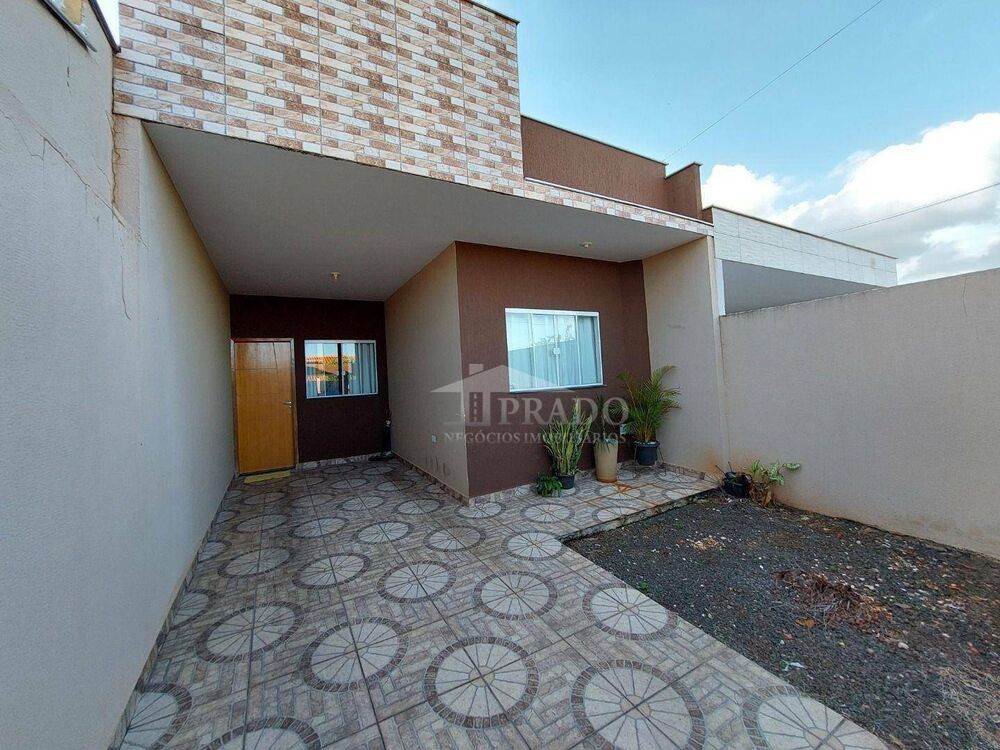 Casa à venda com 2 quartos, 76m² - Foto 1