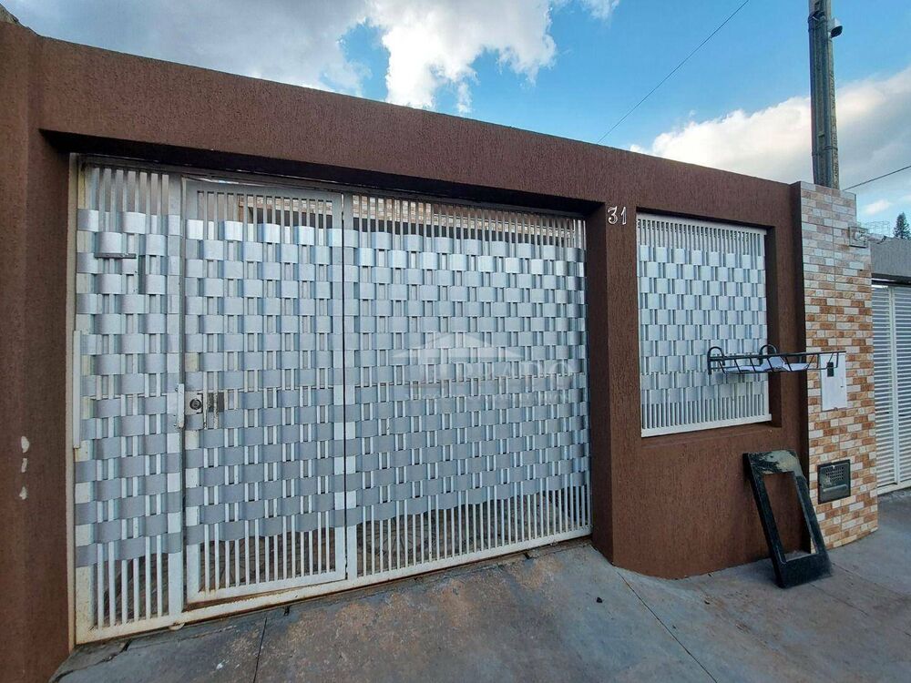 Casa à venda com 2 quartos, 76m² - Foto 2