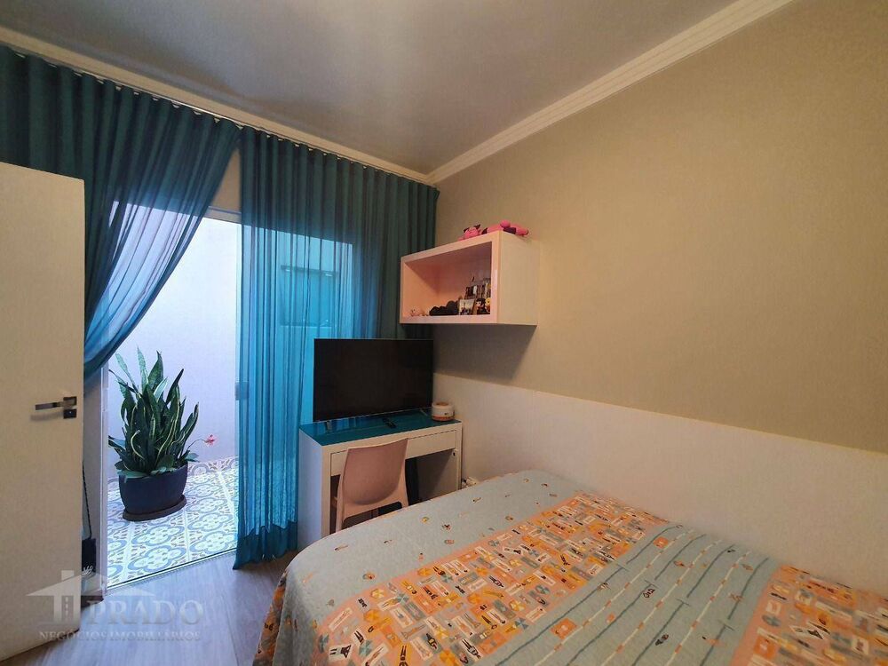 Casa à venda com 3 quartos, 170m² - Foto 4