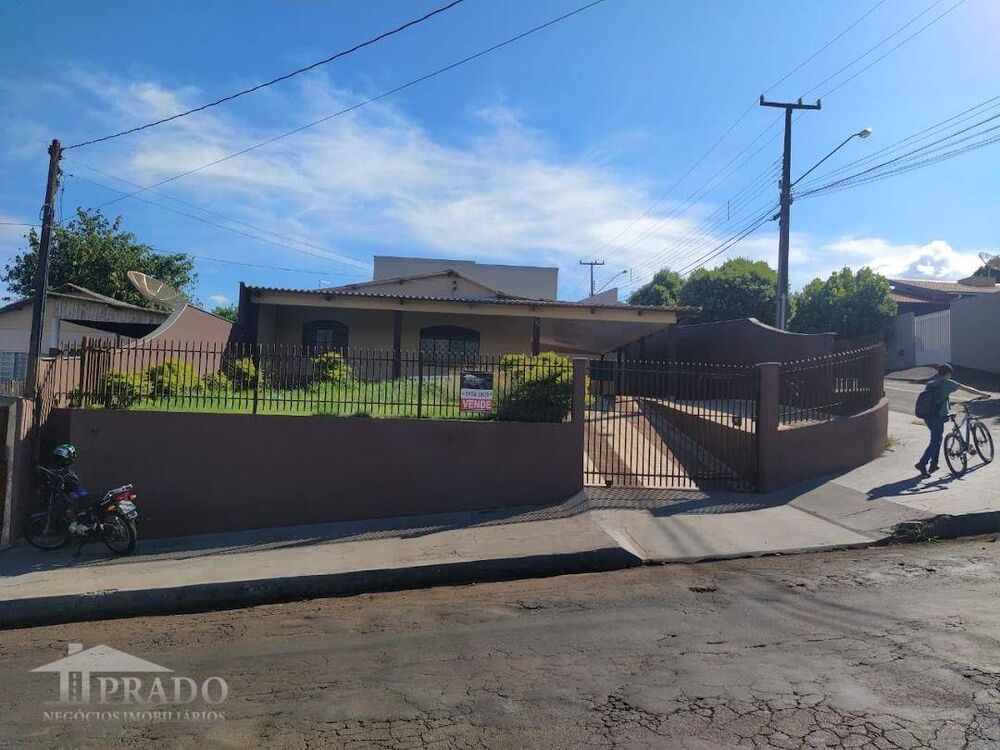 Casa, 3 quartos, 196 m² - Foto 1