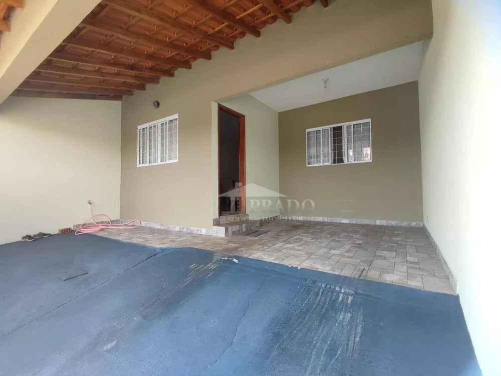 Casa à venda com 3 quartos, 73m² - Foto 3