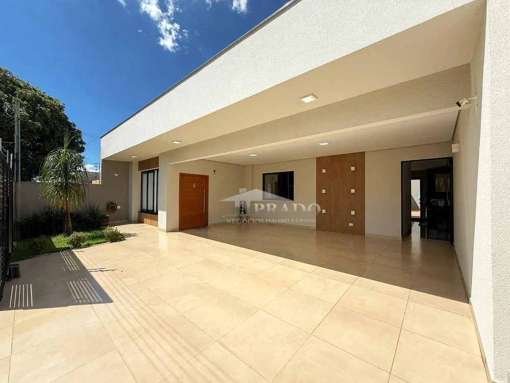 Casa, 3 quartos, 195 m² - Foto 1