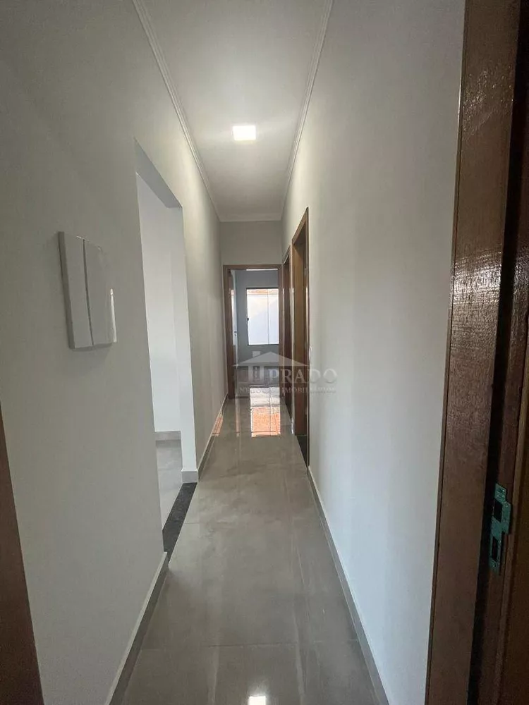 Casa à venda com 3 quartos, 150m² - Foto 4