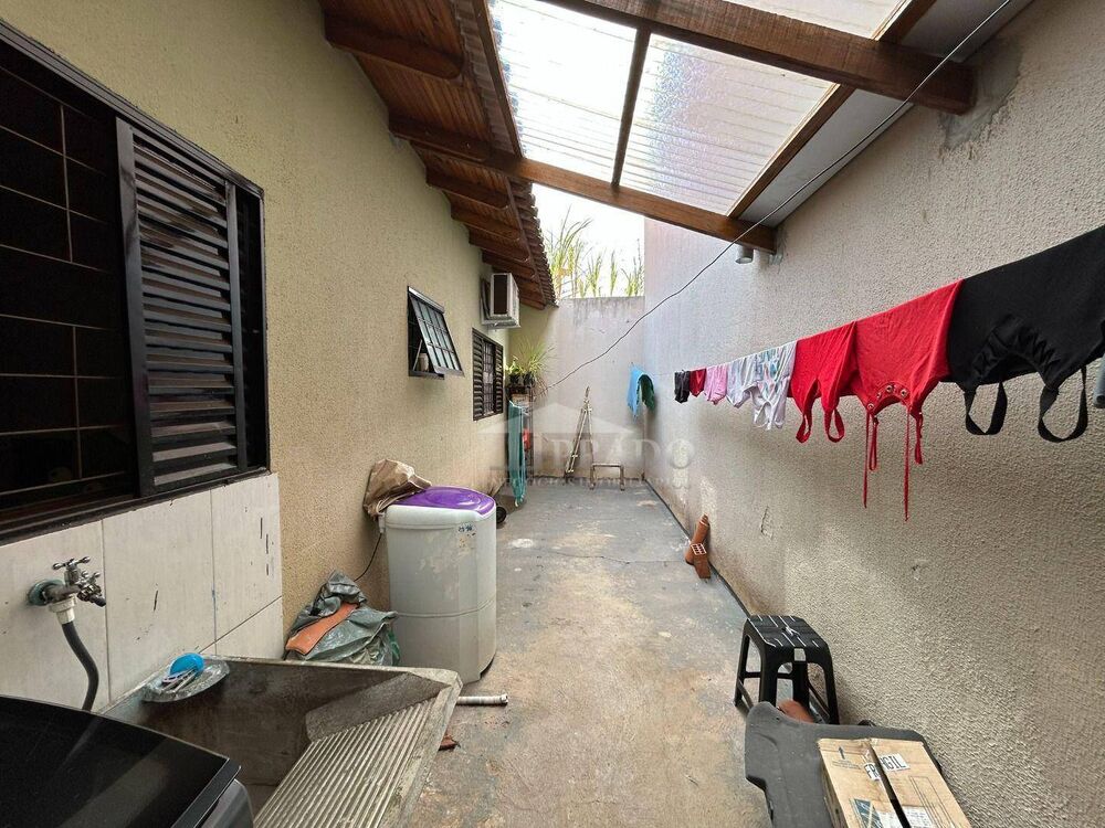 Casa à venda com 2 quartos, 78m² - Foto 11