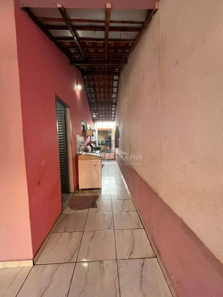 Casa à venda com 3 quartos, 99m² - Foto 4