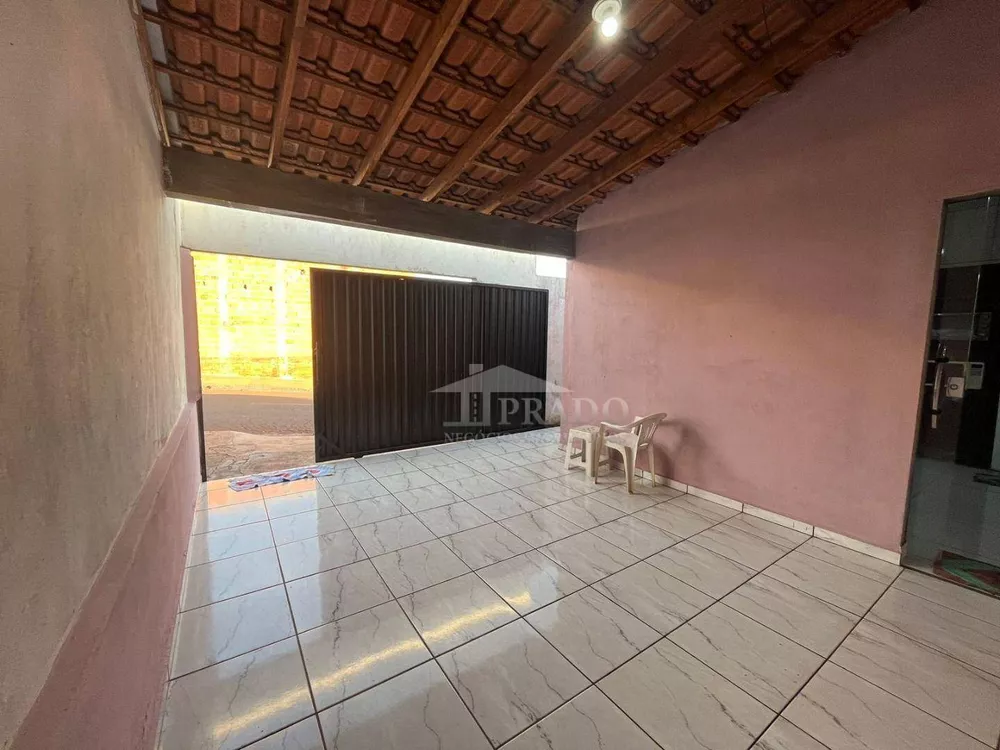 Casa à venda com 3 quartos, 99m² - Foto 3