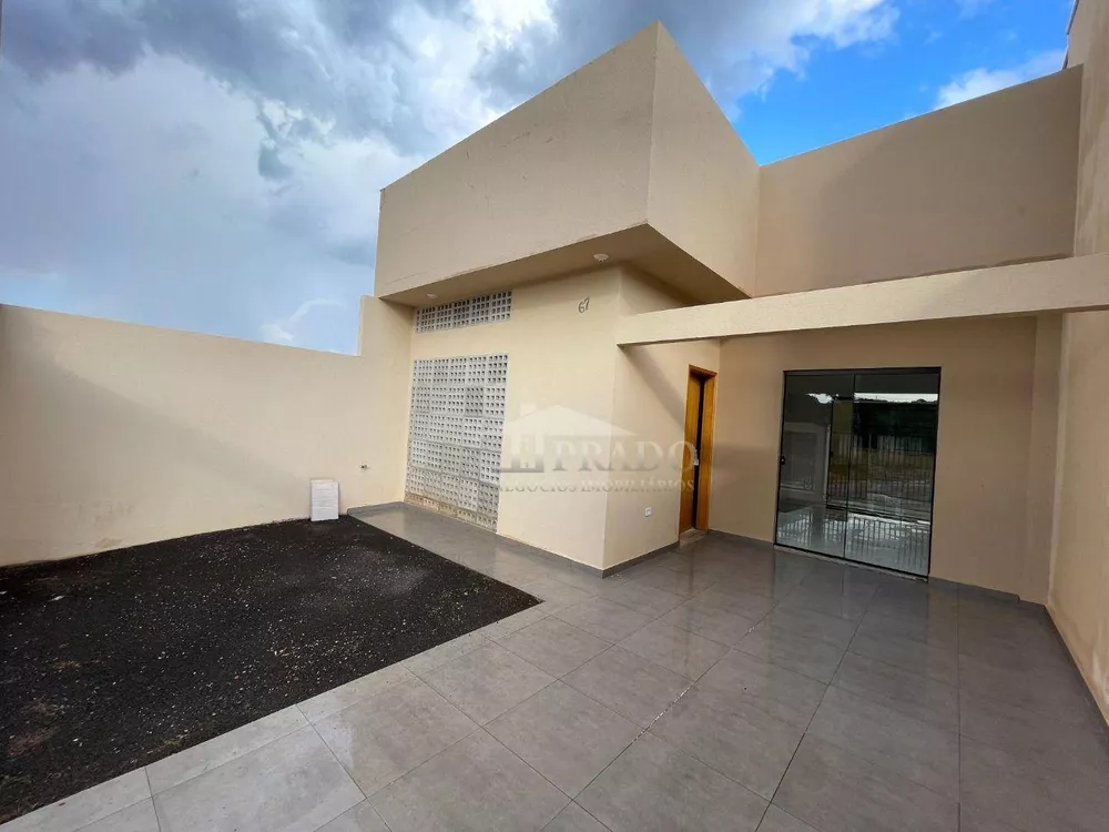 Casa à venda com 3 quartos, 90m² - Foto 2