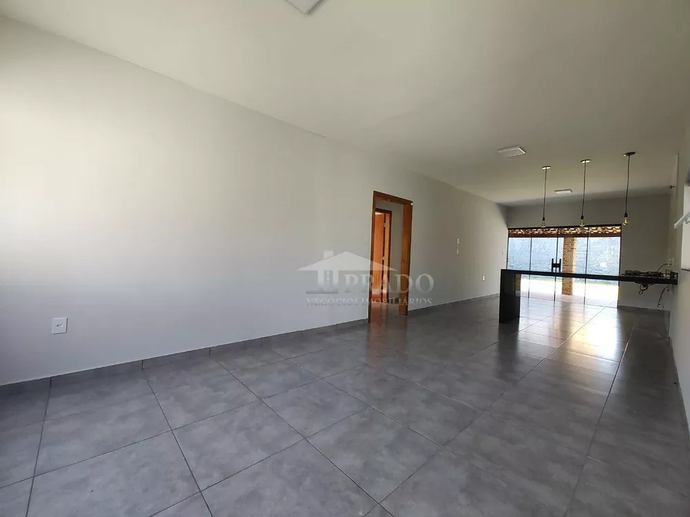 Casa à venda com 3 quartos, 127m² - Foto 4