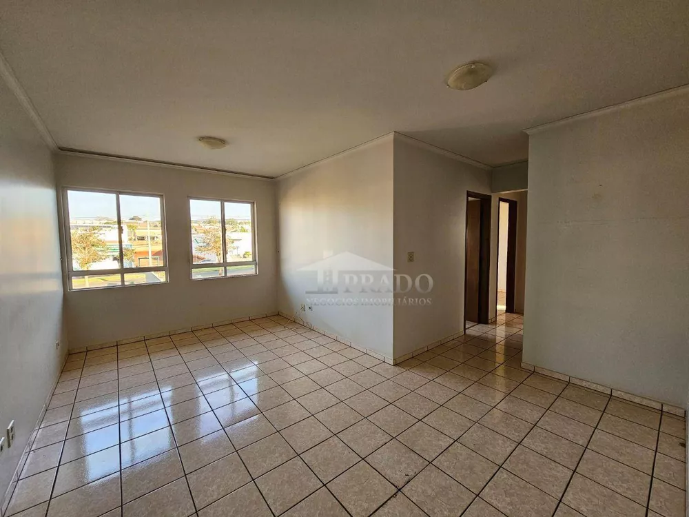 Apartamento à venda com 2 quartos, 70m² - Foto 4