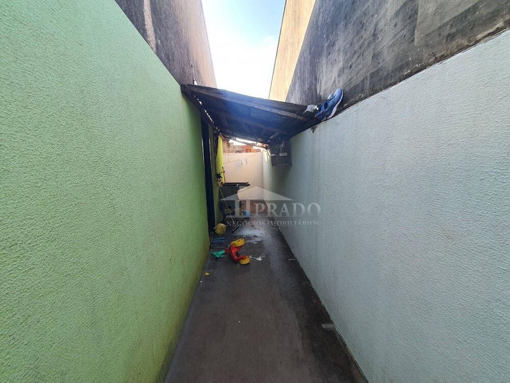 Casa à venda com 2 quartos, 96m² - Foto 2