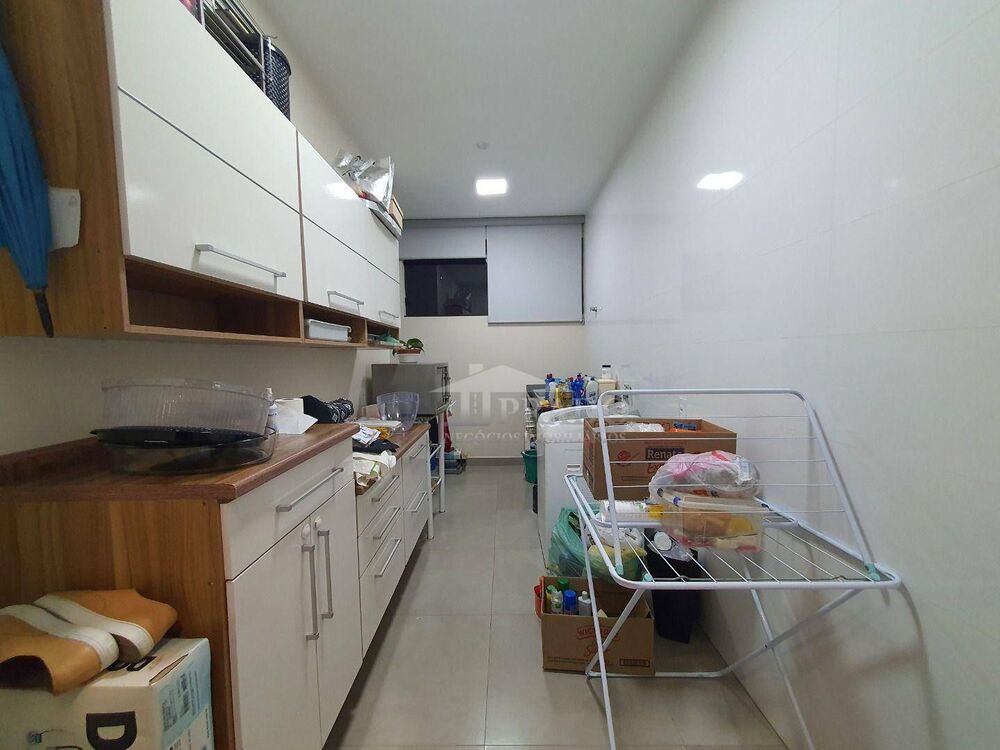 Casa à venda com 4 quartos, 231m² - Foto 9