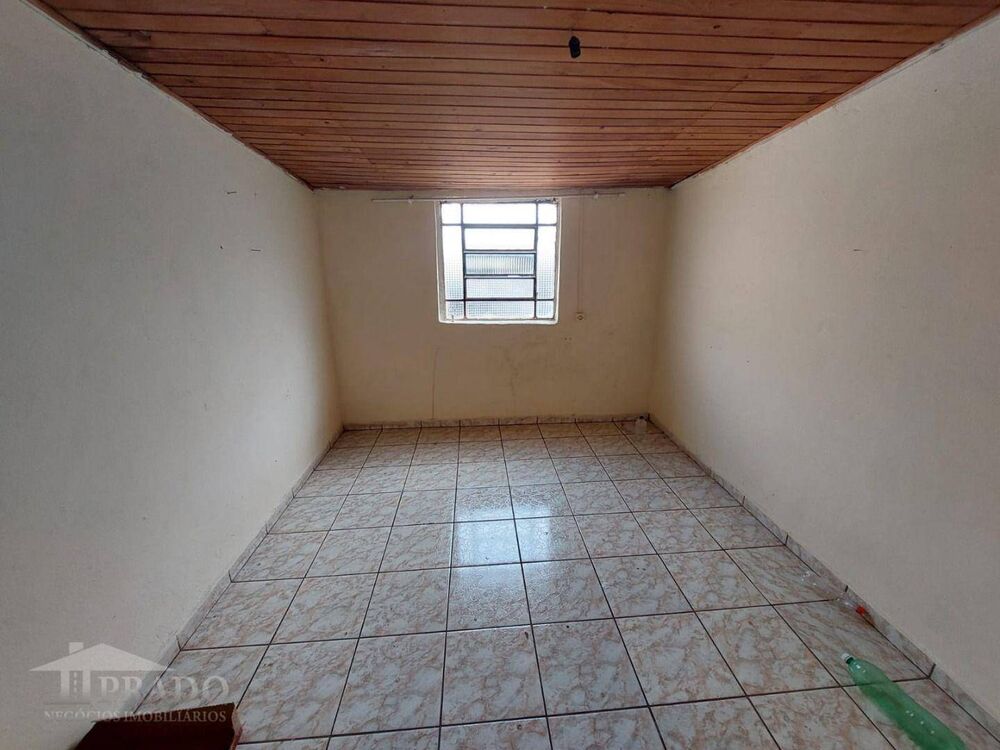 Casa à venda com 4 quartos, 120m² - Foto 3