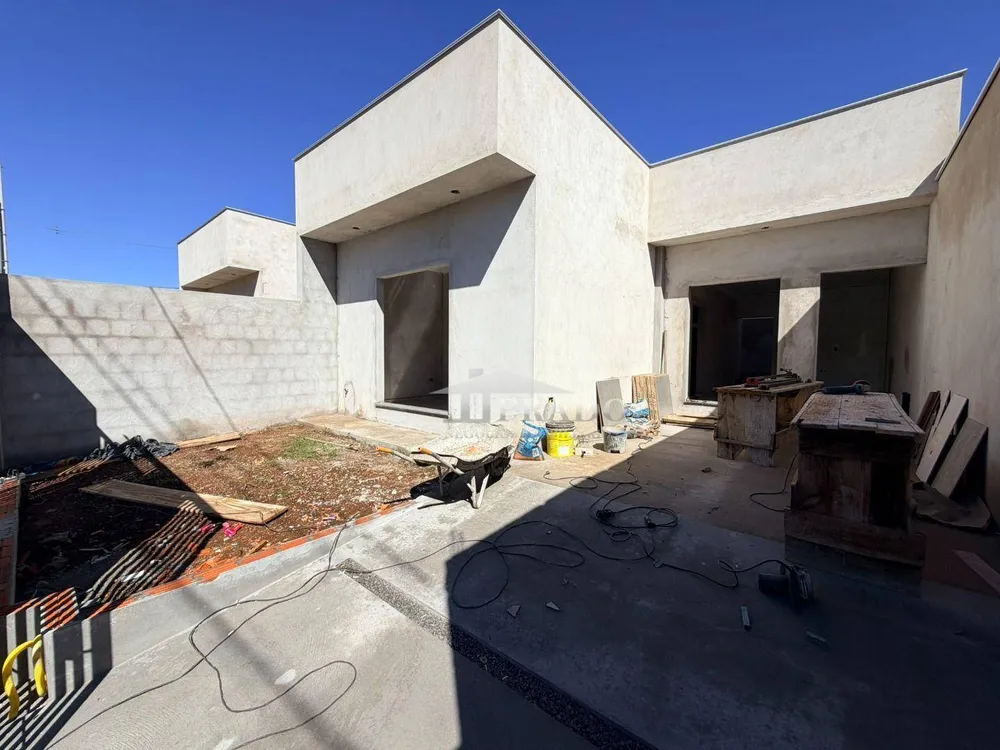 Casa, 3 quartos, 66 m² - Foto 1