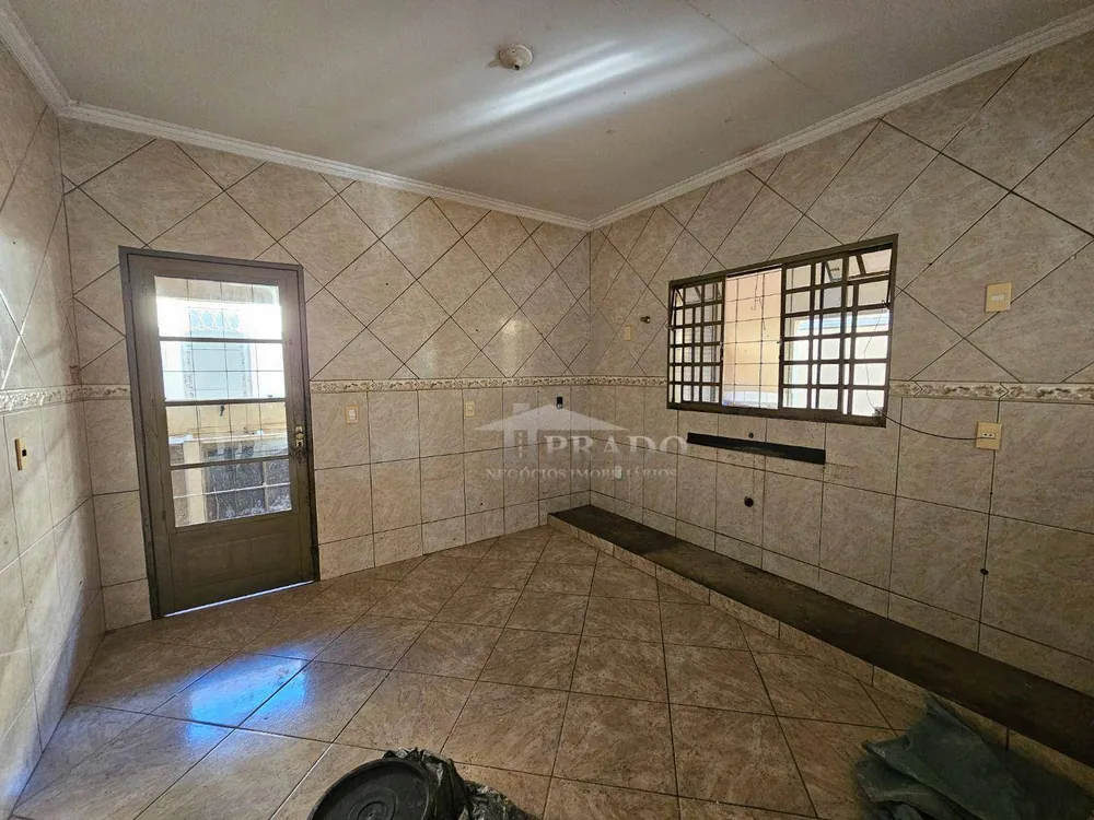 Casa, 4 quartos, 198 m² - Foto 3