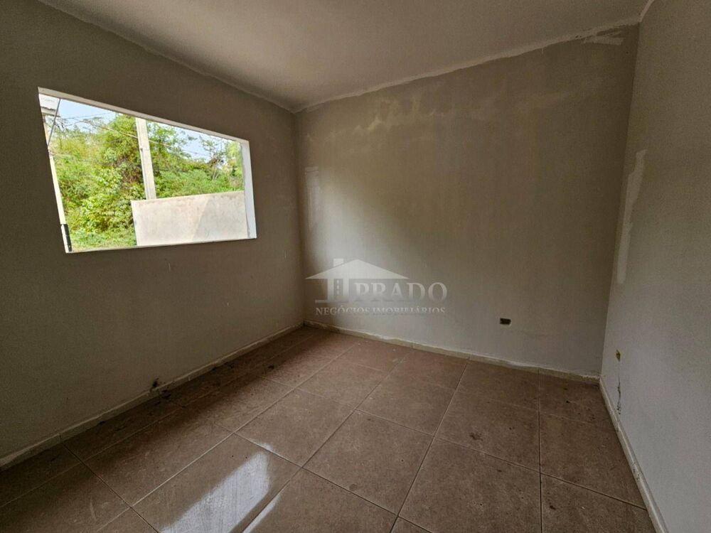 Casa à venda com 2 quartos, 63m² - Foto 4