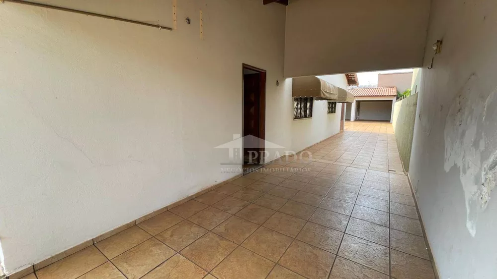 Casa à venda com 3 quartos, 187m² - Foto 3