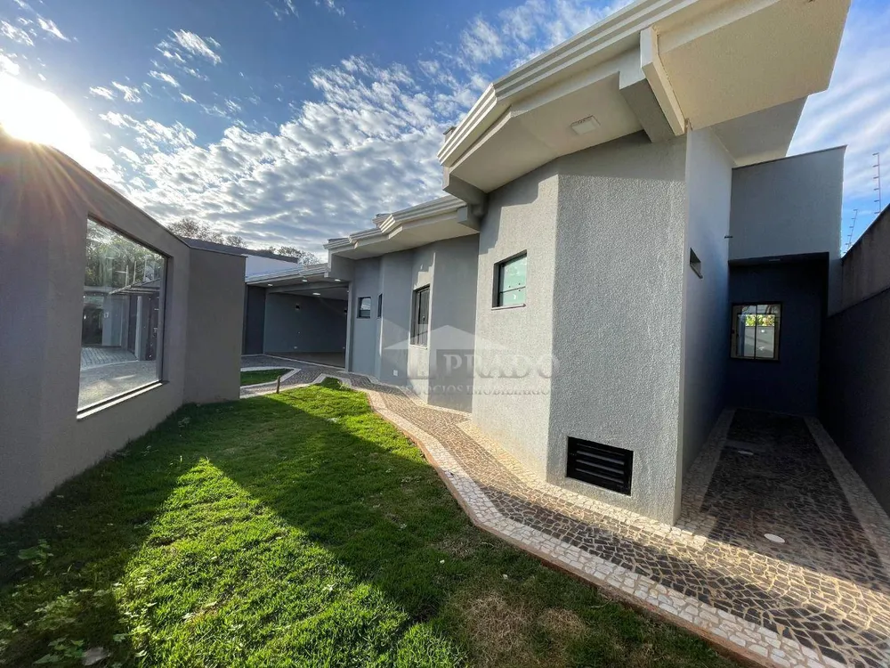 Casa, 3 quartos, 220 m² - Foto 2