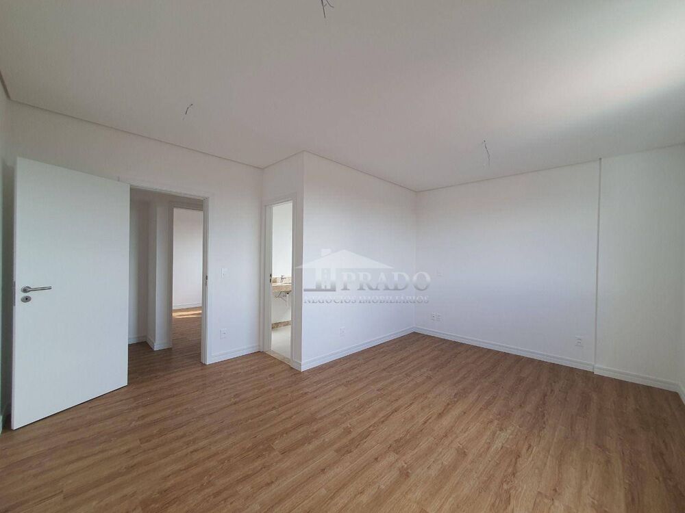 Apartamento à venda com 3 quartos, 128m² - Foto 5