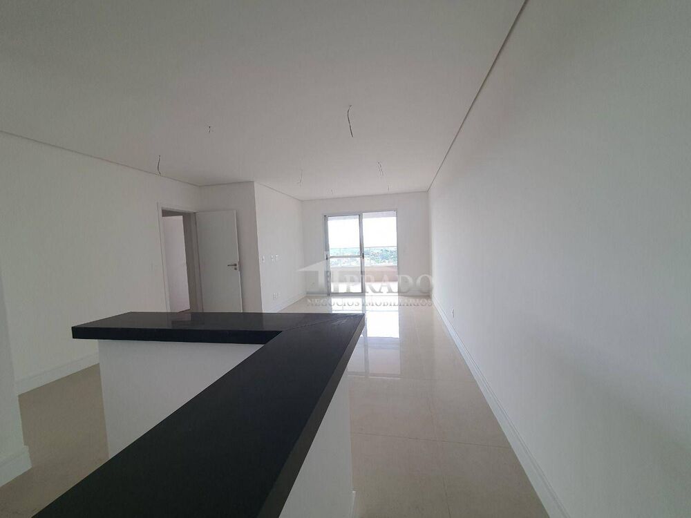 Apartamento à venda com 3 quartos, 128m² - Foto 1