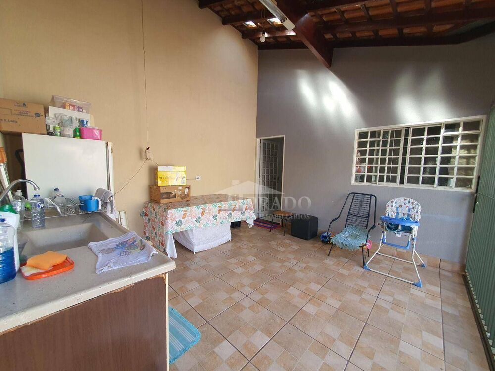 Casa à venda com 3 quartos, 134m² - Foto 11